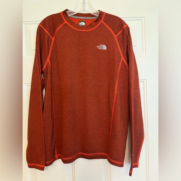 Men’s The North Face long sleeve pull over flash dry in burnt orange. Medium - Picture 1 of 12